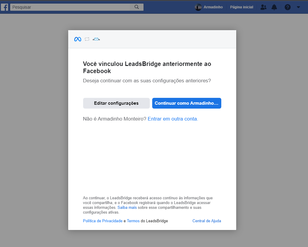 Como posso conectar com o Facebook e quais informações serão